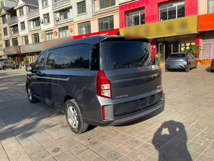Wuling 2021 1.5T MT Luxury photo 3