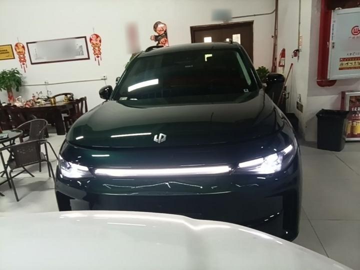Leapmotor C16 2024 EREV 200 Exclusive photo 2
