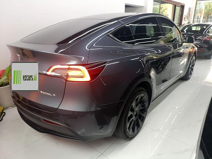 Model Y 2022 Long Range AWD photo 4
