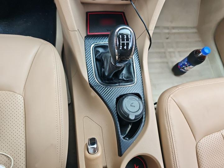 730 2016 1.5L MT Luxury 7-Seater photo 6