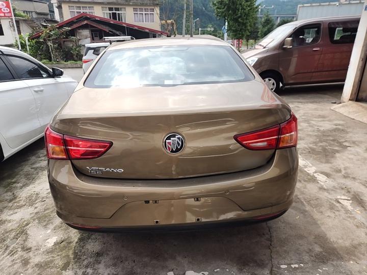 Verano 2015 Sedan 15S AT Progressive photo 5