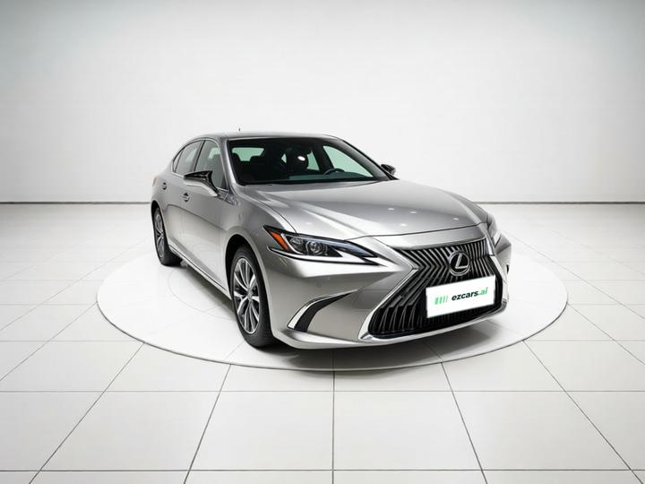 ES 2020 200 Luxury photo 3