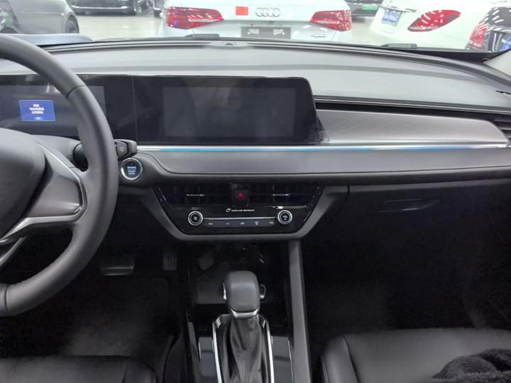 Escort 2021 1.5L AT photo 8