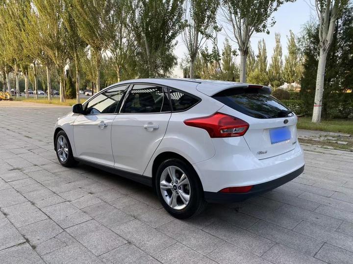Focus 2018 Hatchback Classic 1.6L AT Comfort photo 4