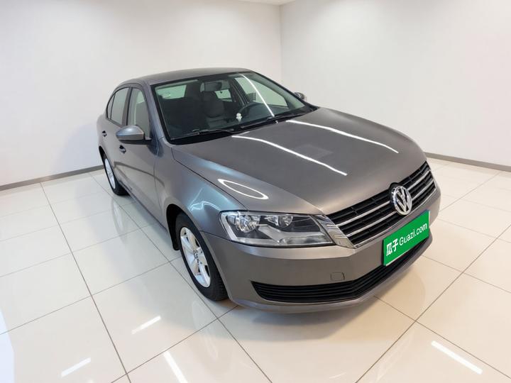 Lavida 2013 Facelift Classic 1.6L AT photo 3