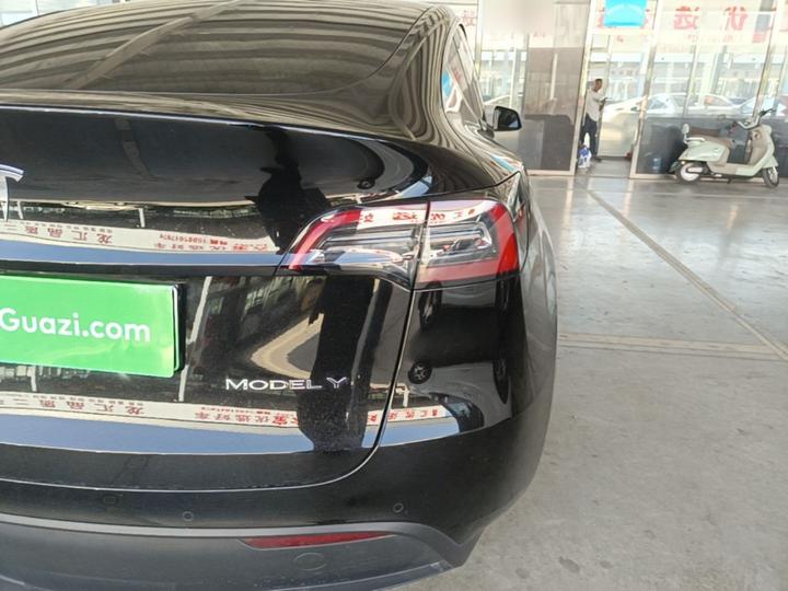 Model Y 2021 Standard Range RWD photo 7