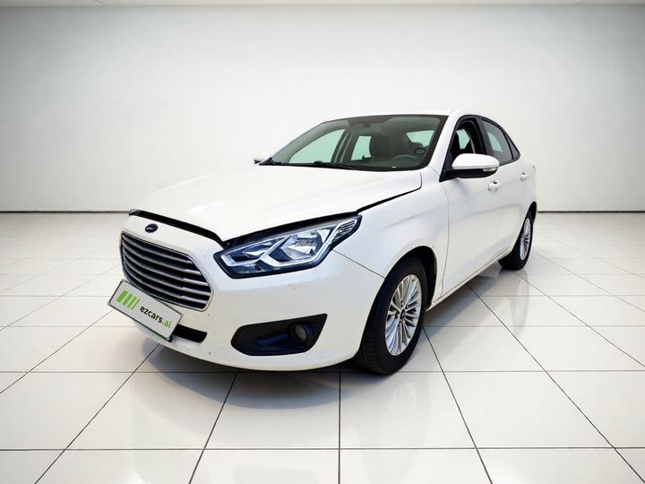 Escort 2015 1.5L MT Comfort