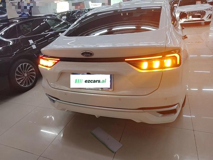 Mondeo 2025 2.0T EcoBoost Luxury photo 5