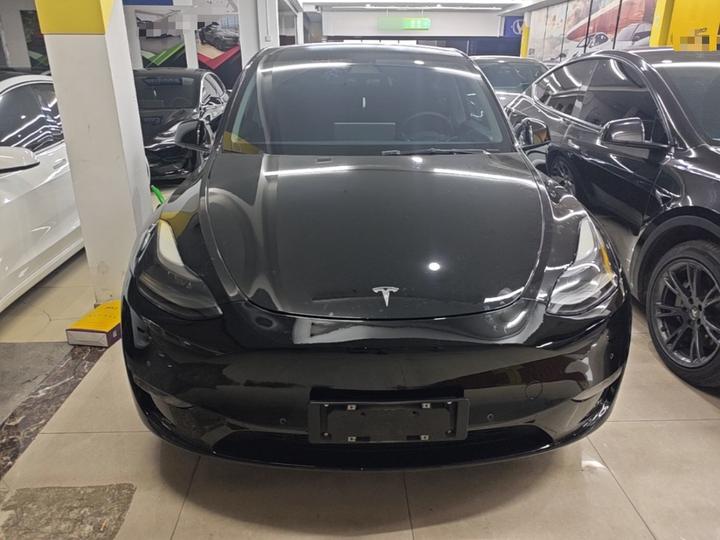 Model Y 2022 Long Range AWD photo 2