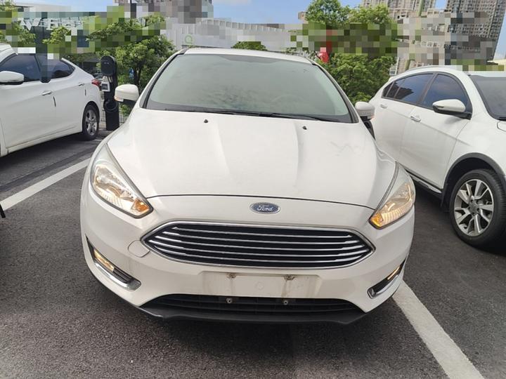 Focus 2015 Sedan 1.6L AT photo 2