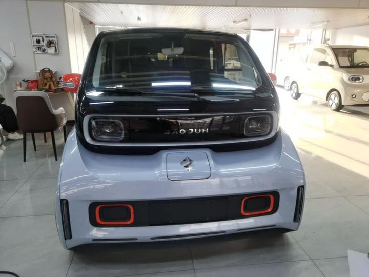 KiWi EV 2022 NCM photo 2