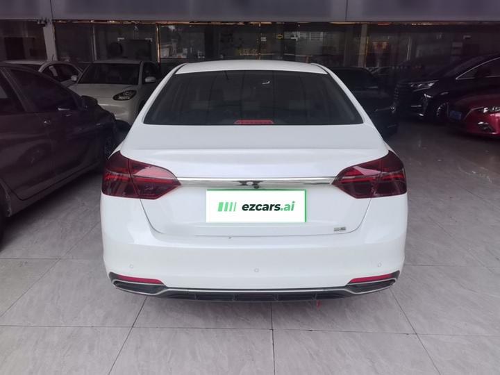 Emgrand 2020 1.5L CVT Luxury photo 3