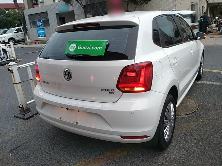 Polo 2016 1.6L AT Comfort photo 3