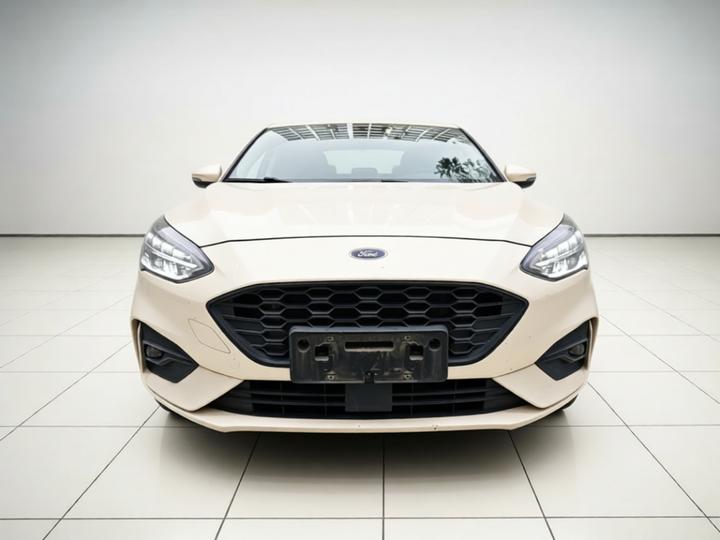 Focus 2021 Hatchback EcoBoost 180 AT photo 2