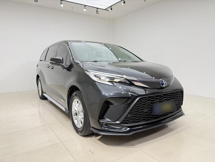 Granvia 2023 2.5L Hybrid Comfort photo 3