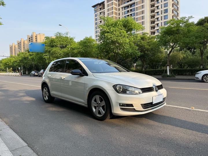 Golf 2017 230TSI AT Comfort Anniversary Edition photo 3