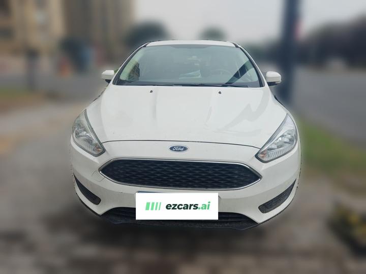Focus 2018 Hatchback Classic 1.6L AT Comfort photo 2