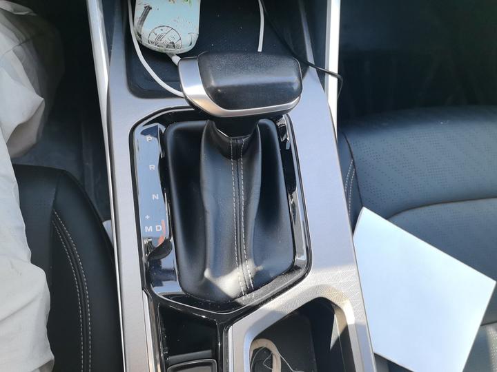Emgrand 2022 4 1.5L CVT Elite photo 6