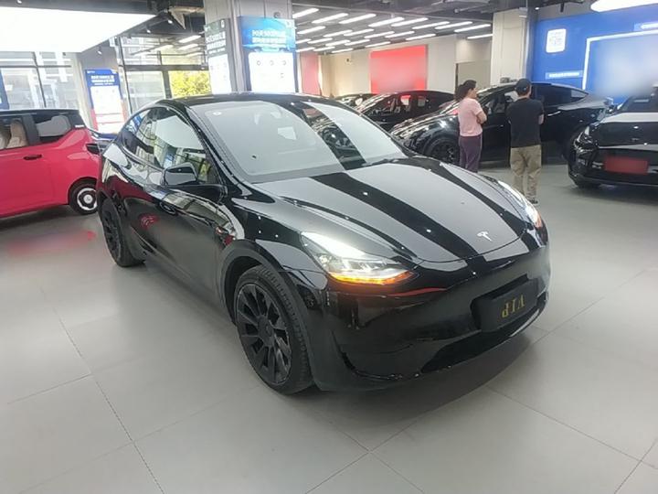 Model Y 2022 Facelift RWD photo 3