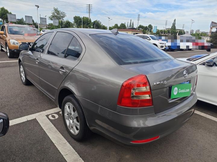 Octavia 2015 Classic 1.6L AT photo 4
