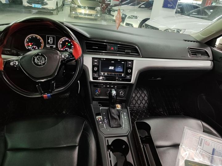 Lamando 2019 230TSI DSG China V photo 5