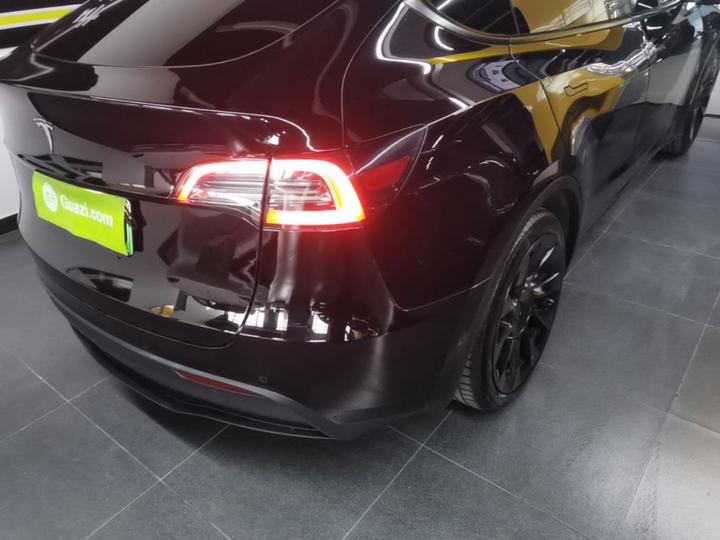 Model Y 2022 RWD photo 7