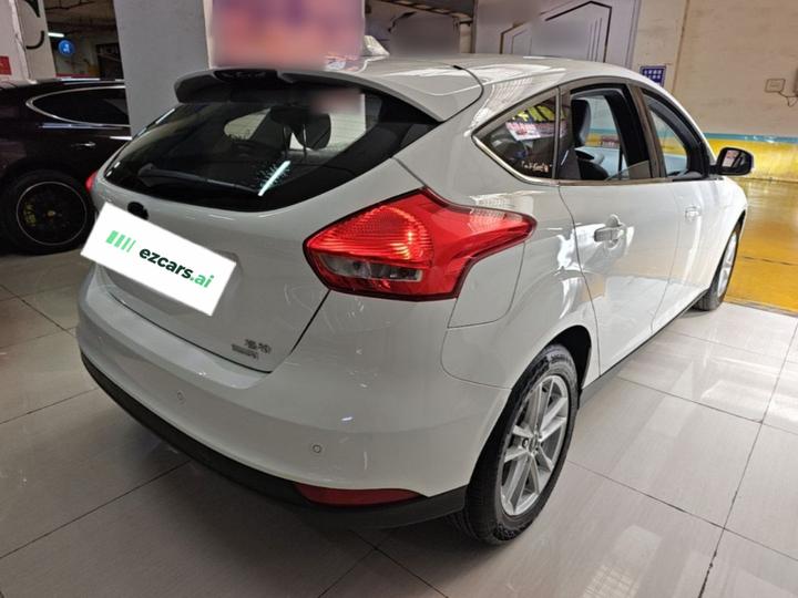 Focus 2017 Hatchback EcoBoost 125 AT Fashion photo 6