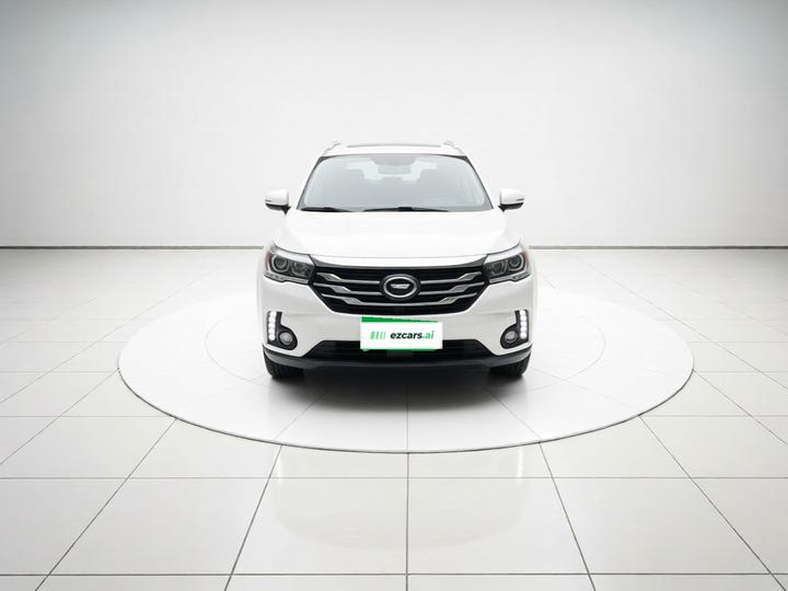 GAC Trumpchi GS4 2017 235T AT RWD Luxury Connected photo 2
