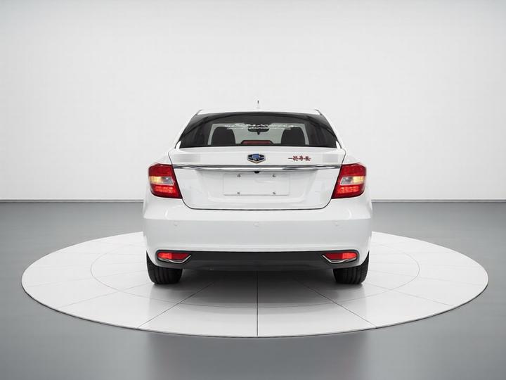 Vision 2017 1.5L AT photo 5