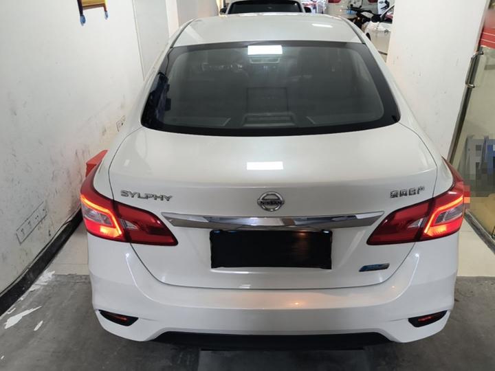 Sylphy 2018 1.6XV CVT Exclusive photo 5