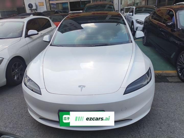 Model 3 2025 RWD photo 2