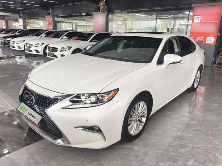 ES 2015 200 Elite