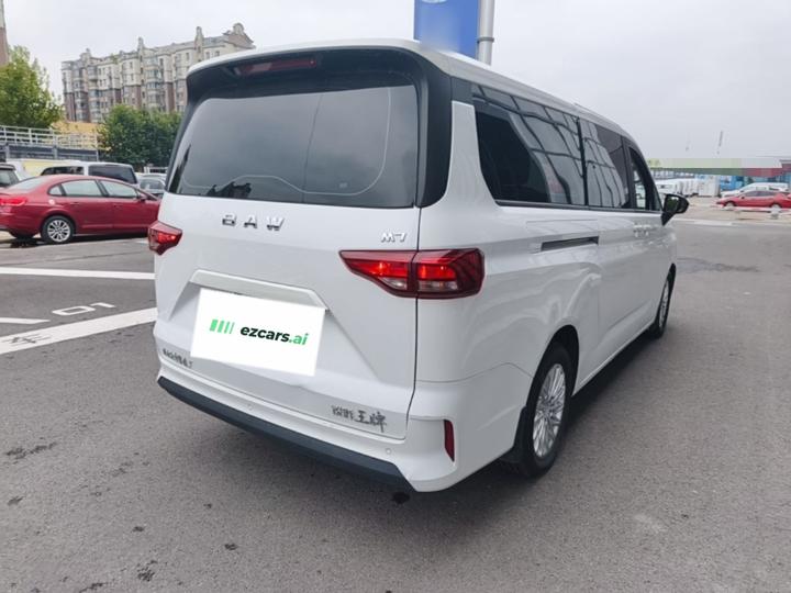 BAW M7 2023 2.0L AT Long Wheelbase 7-Seater photo 4