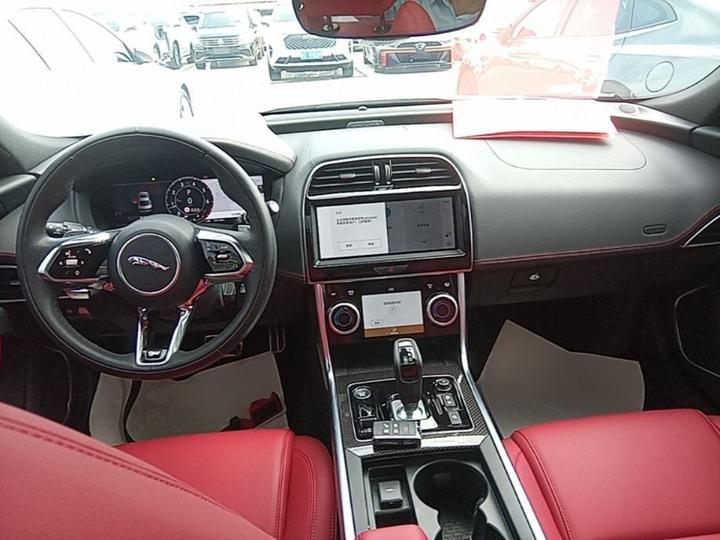 XEL 2024 2.0T 250PS R-DYNAMIC S Sport photo 5