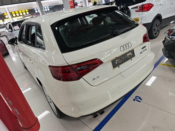 A3 2014 Sportback 35 TFSI AT Comfort photo 4