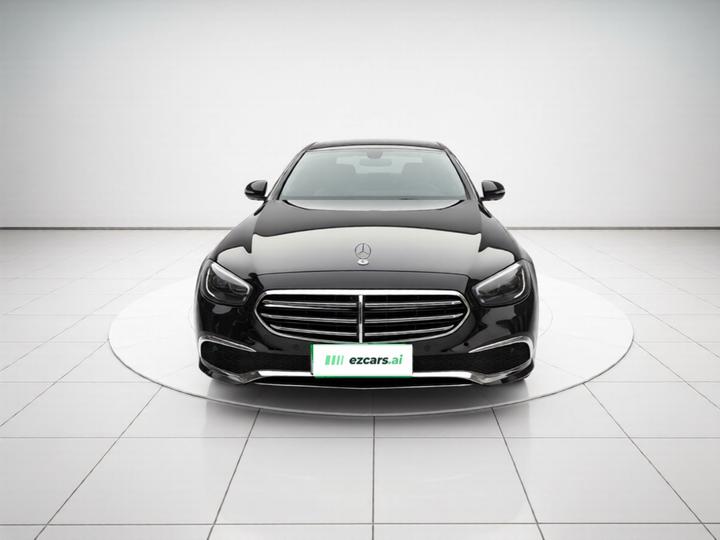 E-Class EV 2023 E 350 e L PHEV photo 2