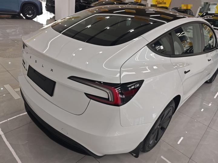 Model 3 2025 Long Range RWD photo 5