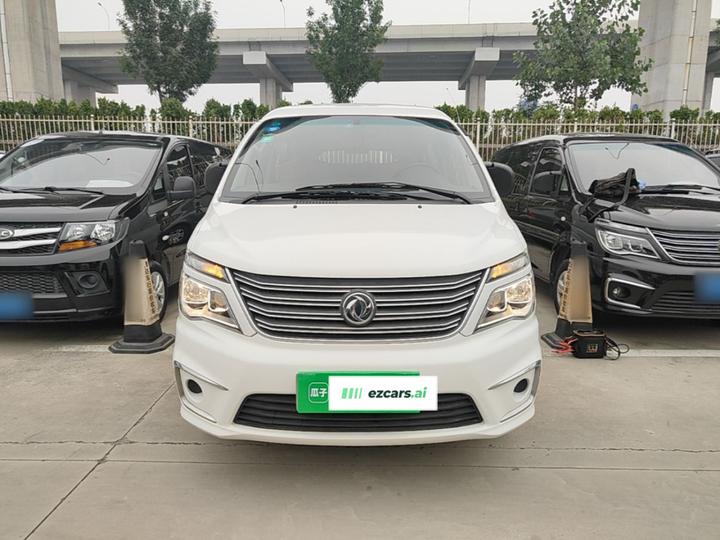 Lingzhi 2019 M5L 1.6L 7-Seater China VI photo 2