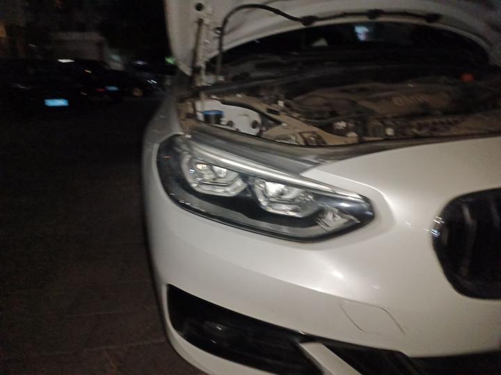1 Series 2018 118i Sport photo 7