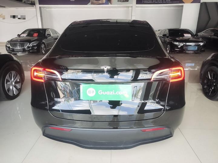 Model Y 2022 Facelift RWD photo 3
