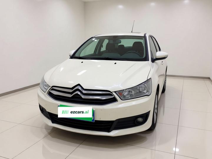 2013 Sedan 1.6L MT photo 2