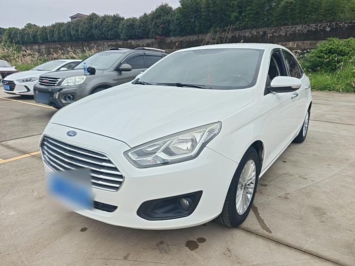 Escort 2017 1.5L MT Comfort