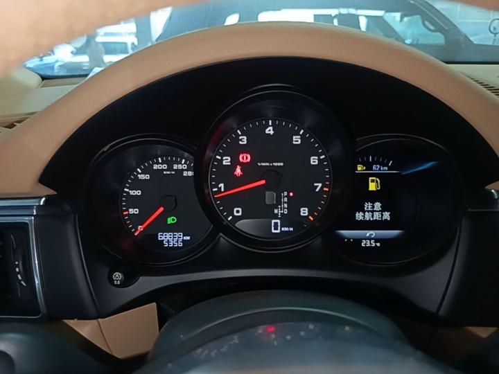 2014 Macan 2.0T photo 7