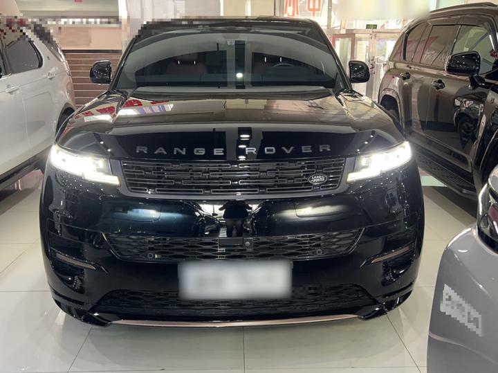 Range Rover Sport 2023 400PS Dynamic SE photo 3