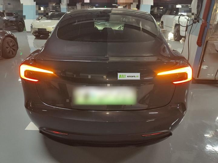 Model 3 2023 RWD photo 5