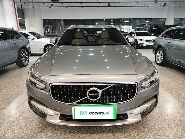 V90 2017 Cross Country T5 AWD photo 2