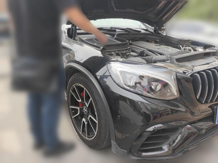 GLC 2016 GLC 300 4MATIC Dynamic photo 3