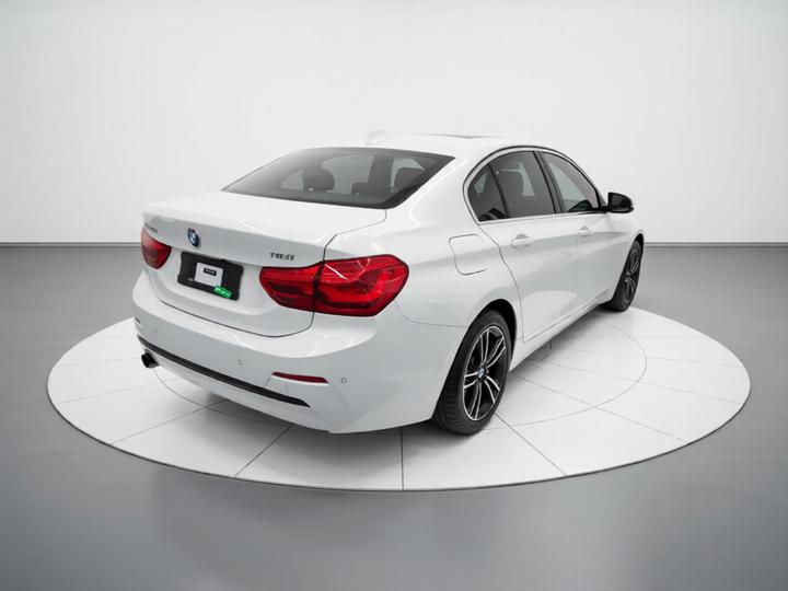 1 Series 2018 118i Sport photo 6