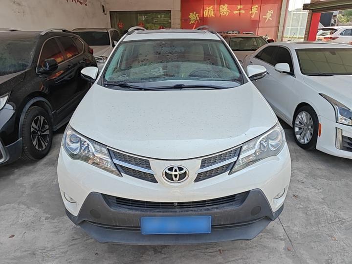 RAV4 2015 2.0L CVT RWD photo 2