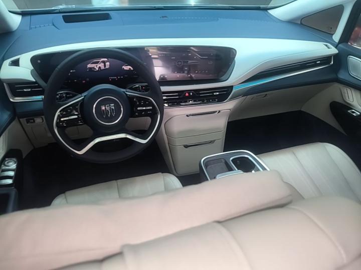 2025 2.0T 6-Seater photo 5
